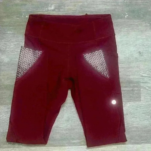 Lululemon Tight Stuff Tight II 25" size 4 like new condition 
Deep Ruby - Picture 9 of 16
